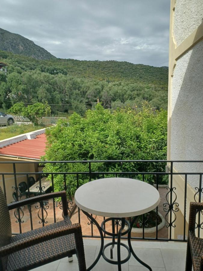 Appartement Tsanis à Parga Extérieur photo