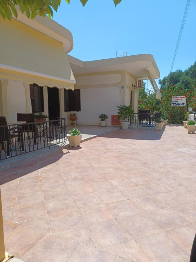 Appartement Tsanis à Parga Extérieur photo