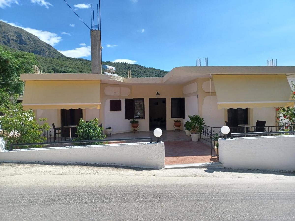 Appartement Tsanis à Parga Extérieur photo