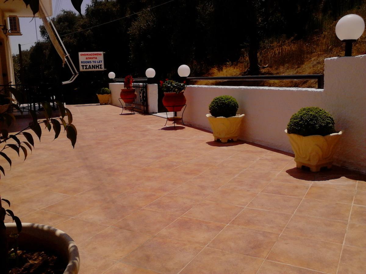Appartement Tsanis à Parga Extérieur photo